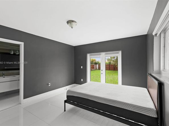 6432 SW 33rd St, Miami FL 33155