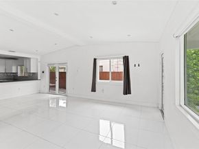 6432 SW 33rd St, Miami FL 33155
