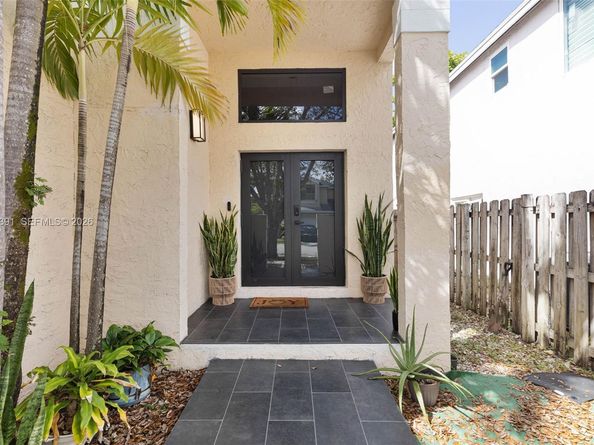 2836 W River Run Cir W, Miramar FL 33025