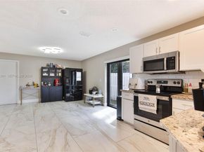 2836 W River Run Cir W, Miramar FL 33025