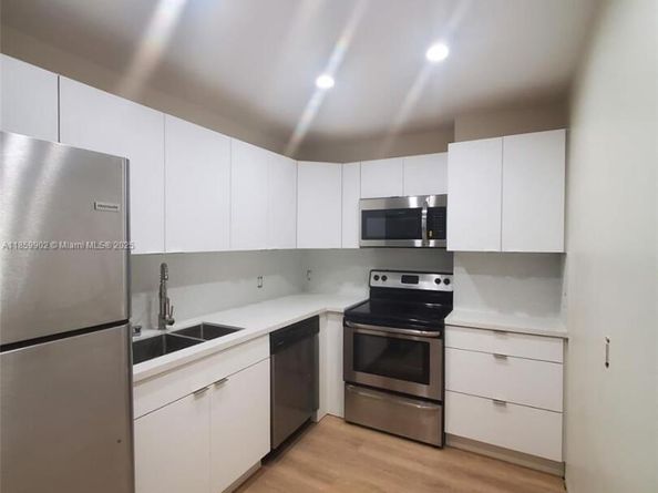 2280 SW 32nd Ave 313, Miami FL 33145