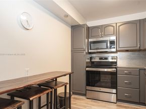 900 Saint Charles Pl 621, Pembroke Pines FL 33026