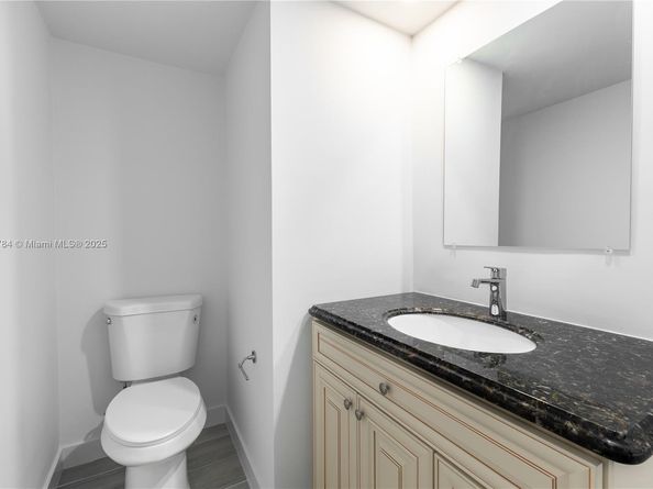 555 NE 15th St 29F, Miami FL 33132