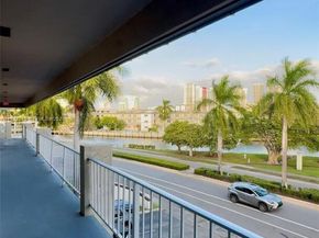 300 Layne Blvd 303, Hallandale Beach FL 33009