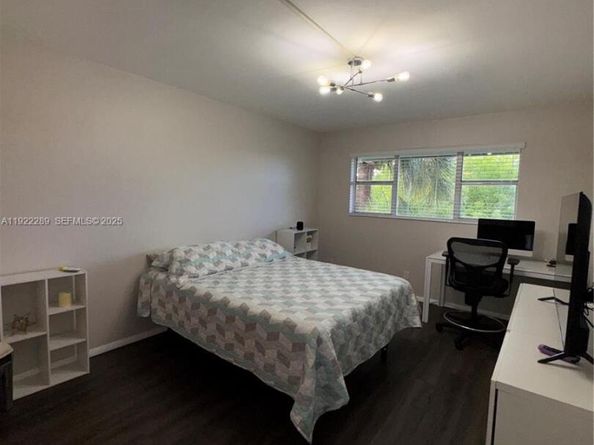 300 Layne Blvd 303, Hallandale Beach FL 33009