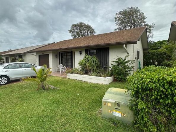 1995 SW 15th Pl, Deerfield Beach FL 33442