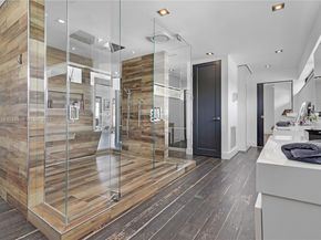 1601 Diplomat Pkwy, Hollywood FL 33019