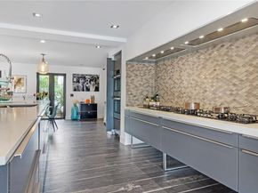 1601 Diplomat Pkwy, Hollywood FL 33019