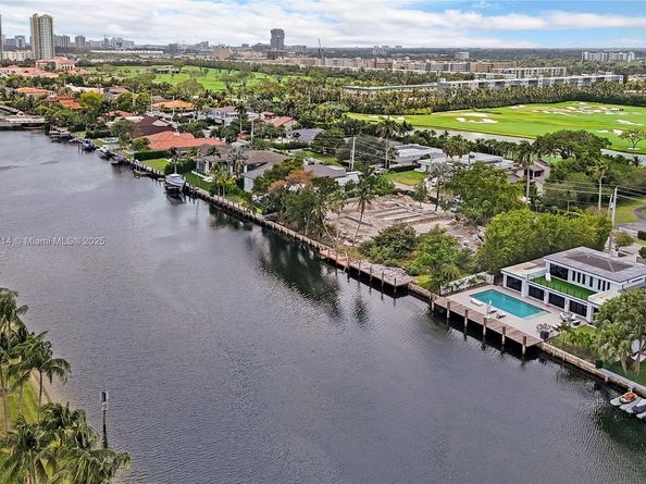 1601 Diplomat Pkwy, Hollywood FL 33019