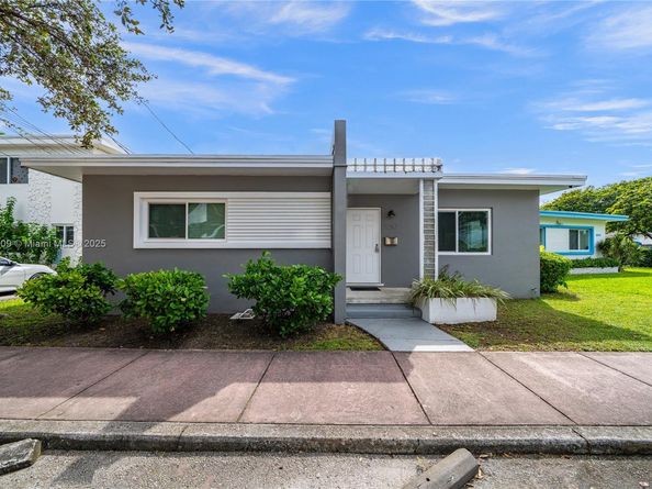 2010 Calais Dr, Miami Beach FL 33141