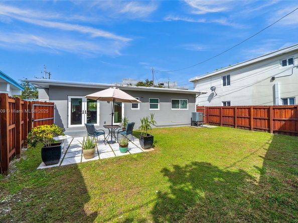 2010 Calais Dr, Miami Beach FL 33141