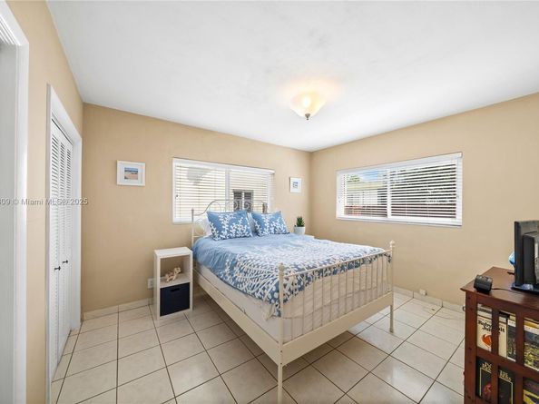 2010 Calais Dr, Miami Beach FL 33141