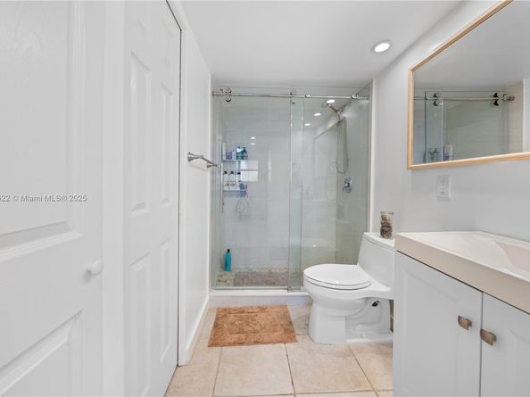 465 Ocean Dr 524, Miami Beach FL 33139