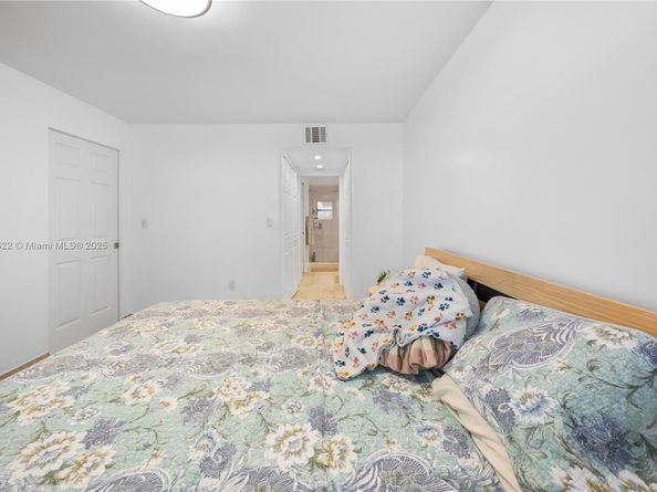 465 Ocean Dr 524, Miami Beach FL 33139