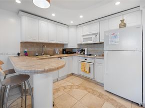 465 Ocean Dr 524, Miami Beach FL 33139