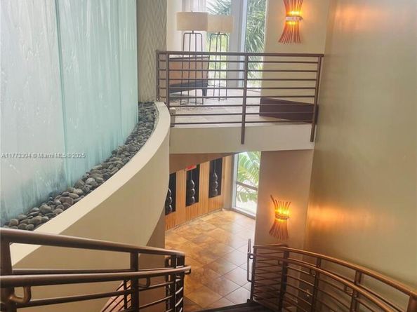 2641 N Flamingo Rd 806, Sunrise FL 33323