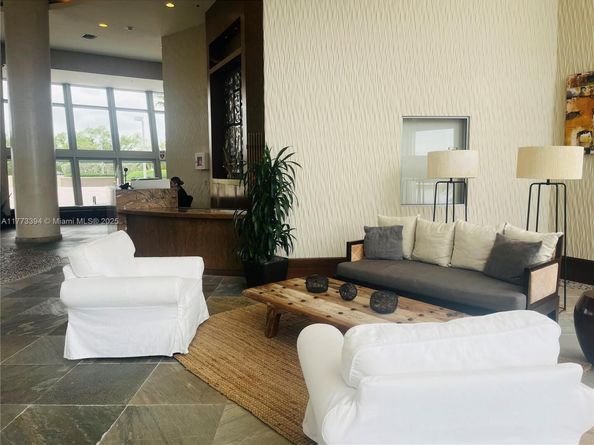 2641 N Flamingo Rd 806, Sunrise FL 33323