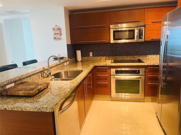 2641 N Flamingo Rd 806, Sunrise FL 33323