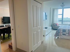 2641 N Flamingo Rd 806, Sunrise FL 33323