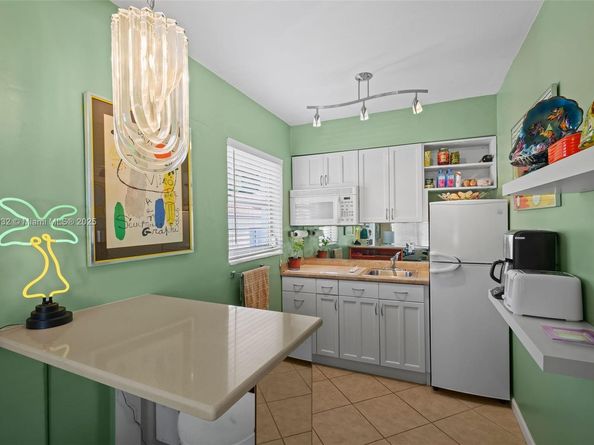 1525 Meridian Ave 202, Miami Beach FL 33139