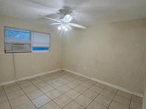 151 NW 164th St, Miami FL 33169