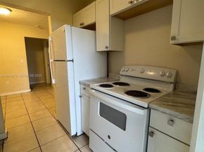 151 NW 164th St, Miami FL 33169