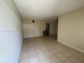 151 NW 164th St, Miami FL 33169