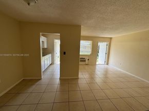 151 NW 164th St, Miami FL 33169