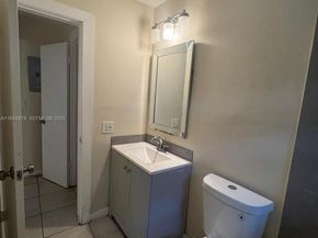 151 NW 164th St, Miami FL 33169