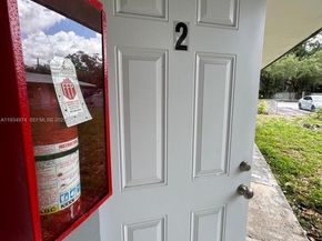 151 NW 164th St, Miami FL 33169