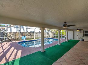 1092 NW 162nd Ave, Pembroke Pines FL 33028