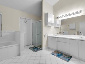 1092 NW 162nd Ave, Pembroke Pines FL 33028