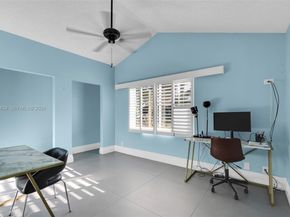 1092 NW 162nd Ave, Pembroke Pines FL 33028