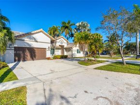 1092 NW 162nd Ave, Pembroke Pines FL 33028