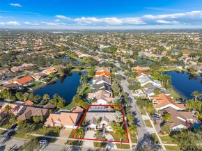1092 NW 162nd Ave, Pembroke Pines FL 33028