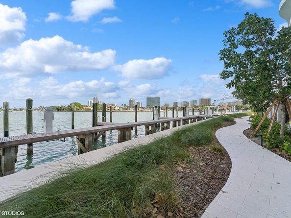 1135 103 304, Bay Harbor Islands FL 33154