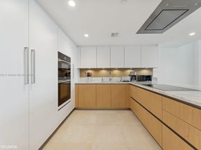 1135 103 304, Bay Harbor Islands FL 33154