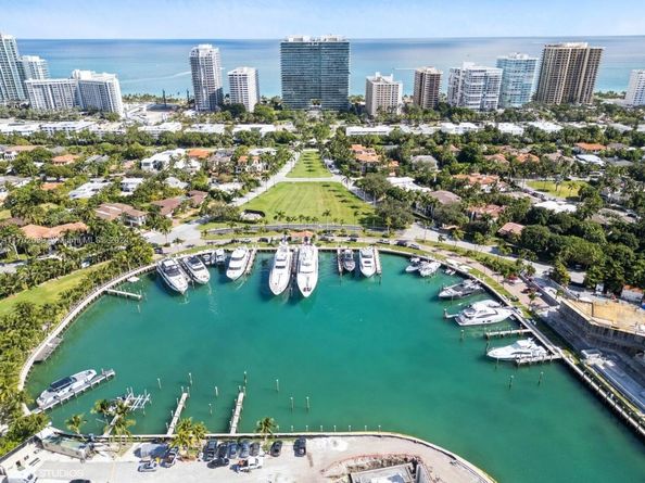 1135 103 304, Bay Harbor Islands FL 33154