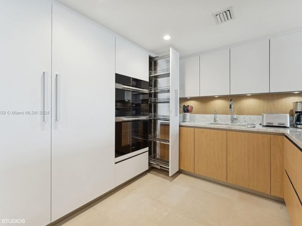 1135 103 304, Bay Harbor Islands FL 33154