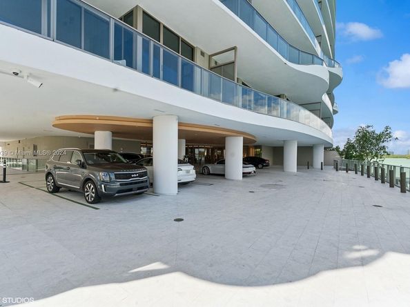 1135 103 304, Bay Harbor Islands FL 33154