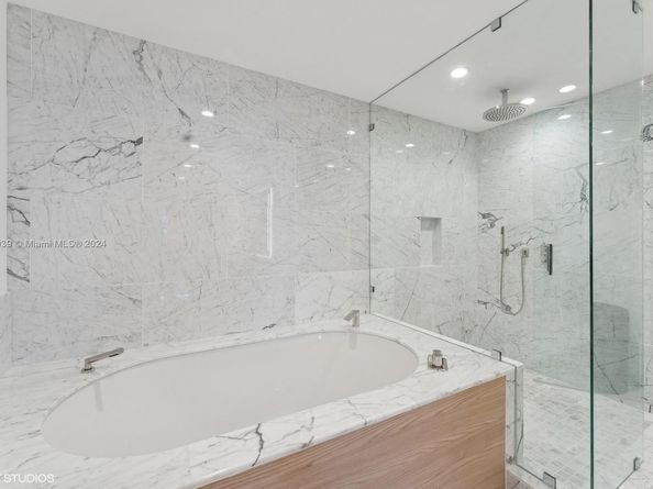 1135 103 304, Bay Harbor Islands FL 33154