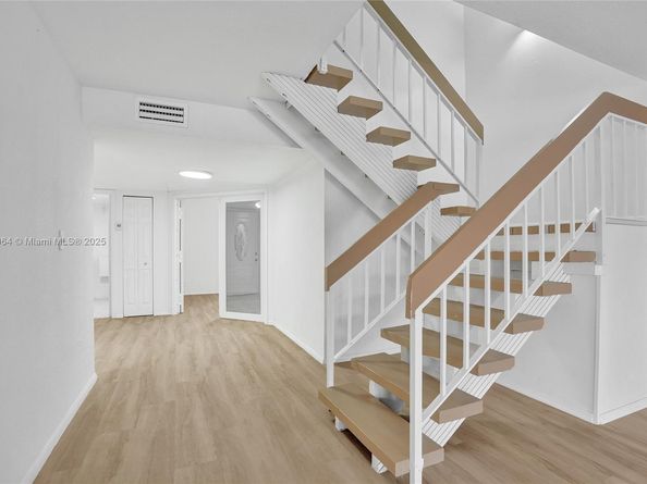 958 Mockingbird Ln 511, Plantation FL 33324