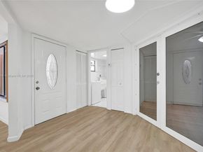 958 Mockingbird Ln 511, Plantation FL 33324