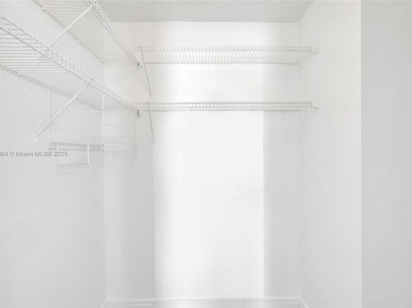 958 Mockingbird Ln 511, Plantation FL 33324