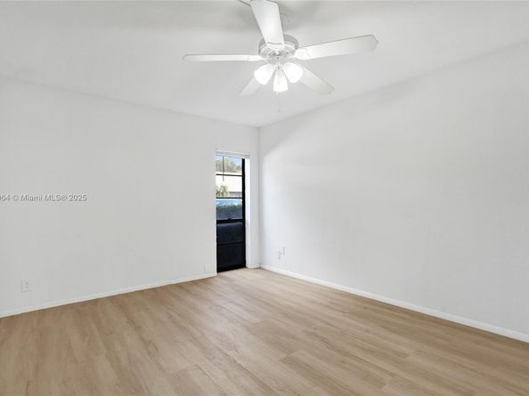 958 Mockingbird Ln 511, Plantation FL 33324