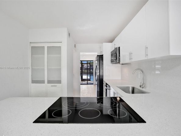 958 Mockingbird Ln 511, Plantation FL 33324