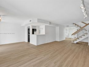 958 Mockingbird Ln 511, Plantation FL 33324