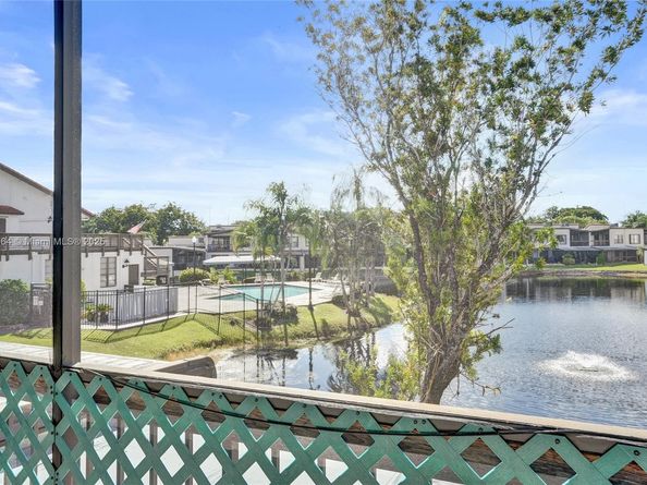 958 Mockingbird Ln 511, Plantation FL 33324