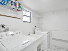 958 Mockingbird Ln 511, Plantation FL 33324