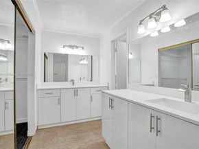 958 Mockingbird Ln 511, Plantation FL 33324